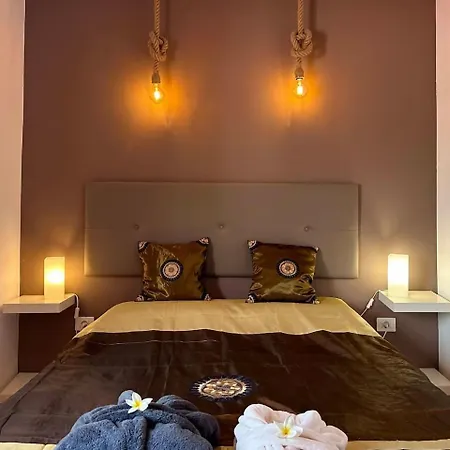 7 Moons Solo Adultos San Bartolomé