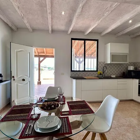 7 Moons Solo Adultos Appartement *
