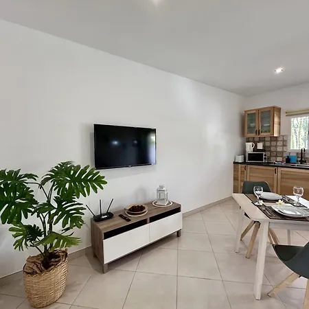 7 Moons Solo Adultos Appartement