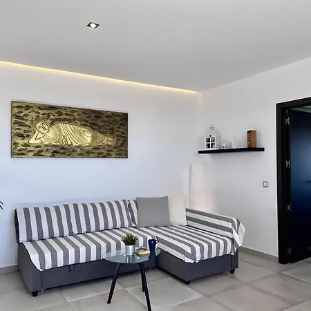 7 Moons Solo Adultos Appartement *